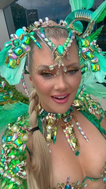 Full leaked Nicole arbour private photo