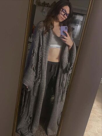 Full leaked Nicole maines private photo