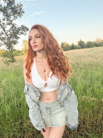Nicole Simone