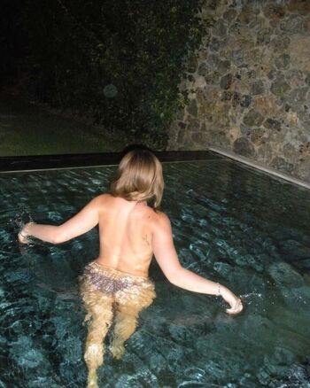 Full leaked Nicole wallace private photo