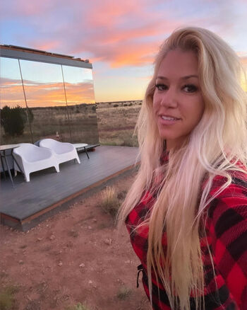 Nicolle A