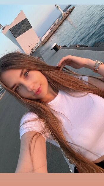 Full leaked Niemira private photo
