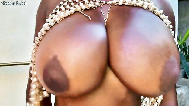 Full leaked Nigerianqueen private photo