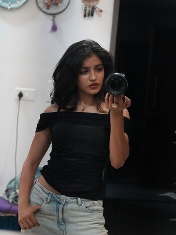 Full leaked Niharika private photo