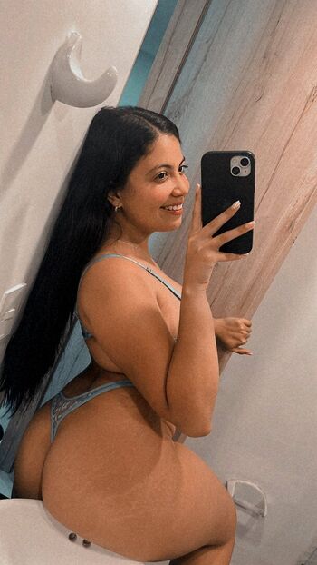 Full leaked Niicolleblair private photo