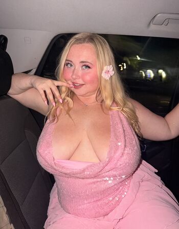 Full leaked Niki peacock private photo