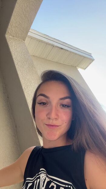 Full leaked Nikkiiryderr private photo