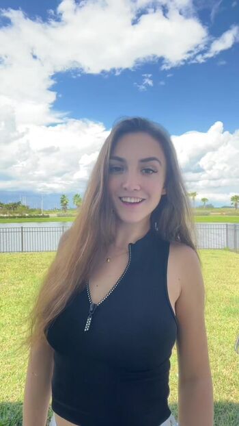 NikkiiRyderr