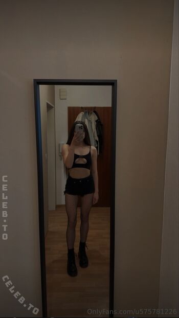 Full leaked Nina hoffmann private photo