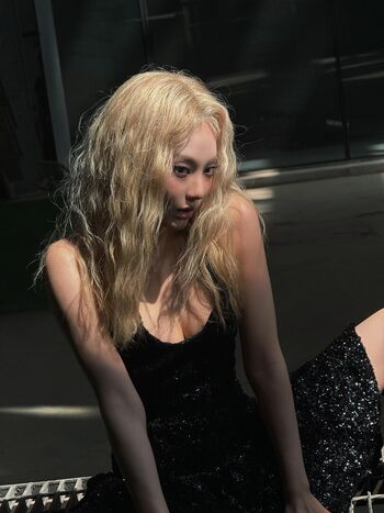 Full leaked Ningning aespa page private photo