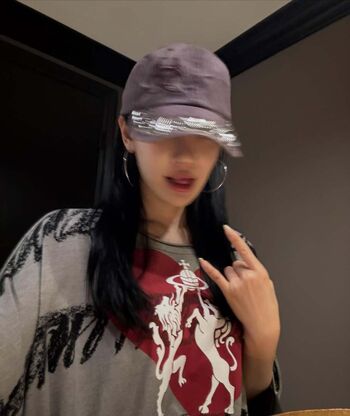 Full leaked Ningning aespa page private photo
