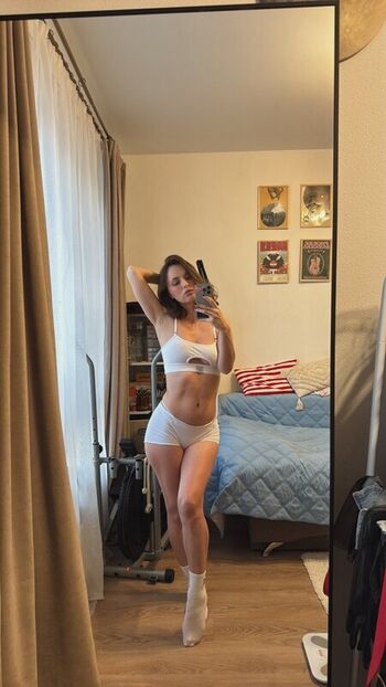 Full leaked Nkris private photo