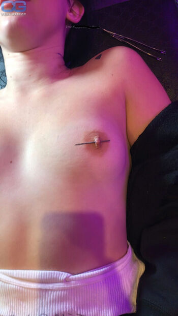 Full leaked Noah cyrus private photo