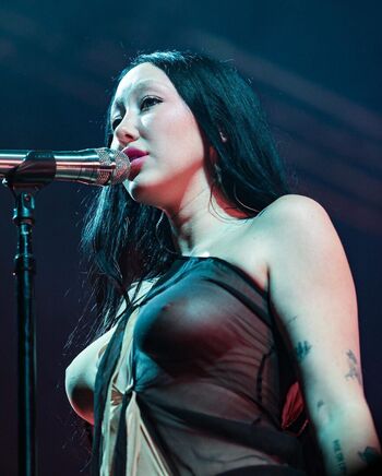 Full leaked Noah cyrus private photo