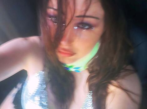 Full leaked Noah cyrus private photo