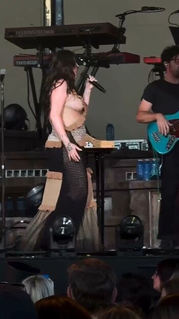Full leaked Noah cyrus private photo