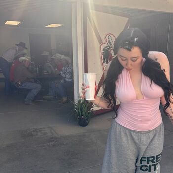 Full leaked Noah cyrus private photo
