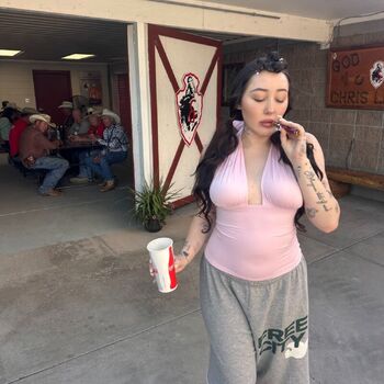 Full leaked Noah cyrus private photo