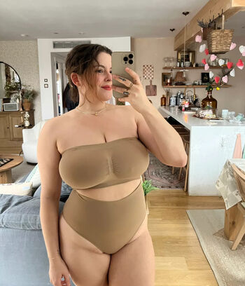 Full leaked Noelle downing private photo