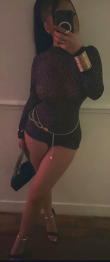 Full leaked Noemiesbtt private photo
