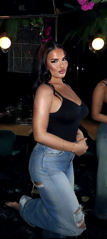 Full leaked Noemiesbtt private photo
