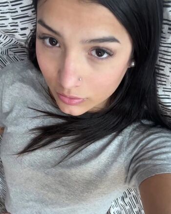 Full leaked Novinhas com peitos pequenos private photo