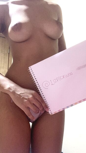 Full leaked Novinhas com peitos pequenos private photo
