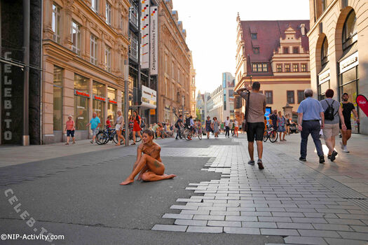 Full leaked Nude in public page private photo
