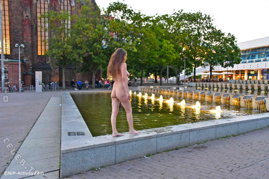 Full leaked Nude in public page private photo