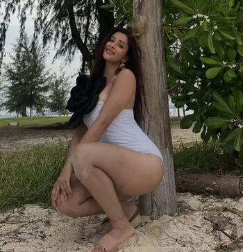 Full leaked Nyra banerjee private photo