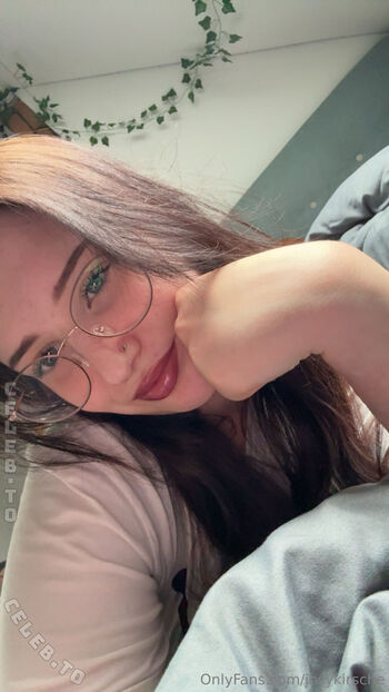 Full leaked Nyrae private photo
