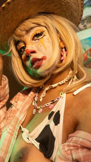 Nyx.Pantomime