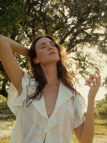 Full leaked Odette annable private photo