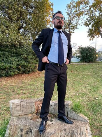 Full leaked Officepant page private photo