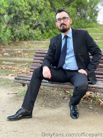 Full leaked Officepant private photo