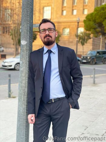 Full leaked Officepant private photo