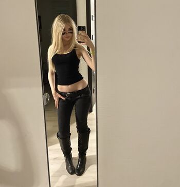 Full leaked Offizieramira private photo