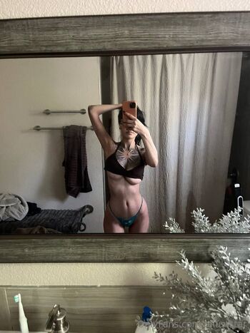 Full leaked Ofluststar private photo