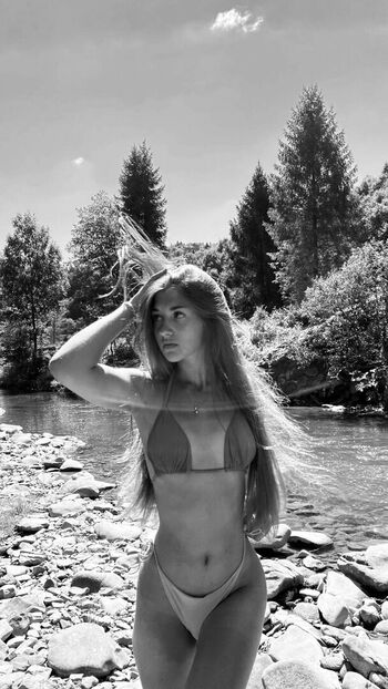 Full leaked Oksankabey page private photo