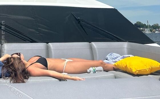 Full leaked Olive brenner private photo