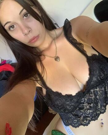 Full leaked Oliveracamila page private photo
