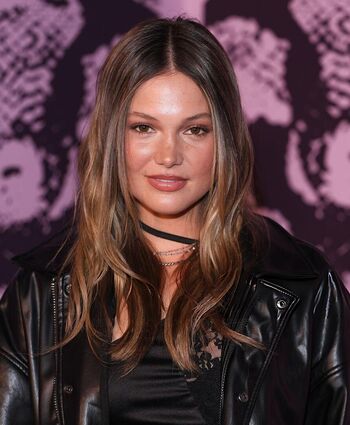Full leaked Olivia holt private photo