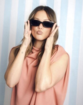 Full leaked Olivia holt private photo