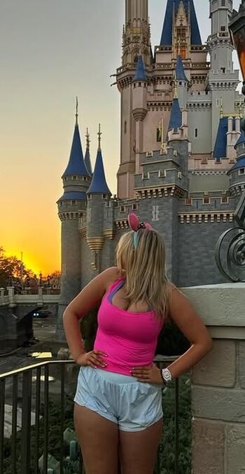 Full leaked Olivia kuehner private photo