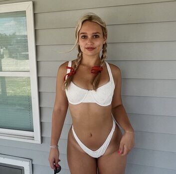 Full leaked Olivia leeson private photo