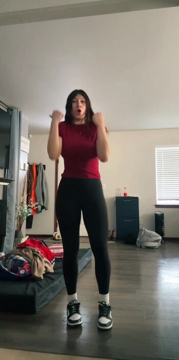 Full leaked Oliviax private photo