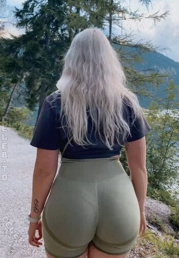 Full leaked Oliviahbls page private photo