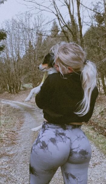Full leaked Oliviahbls page private photo