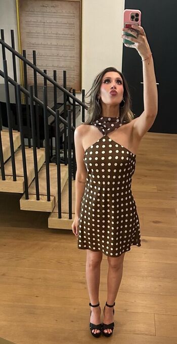Full leaked Olivialopes private photo