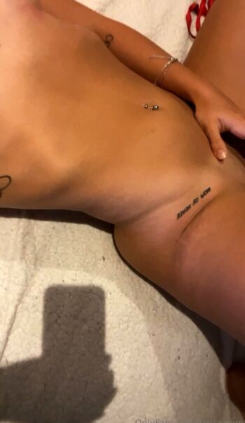 Full leaked Oliviamae private photo
